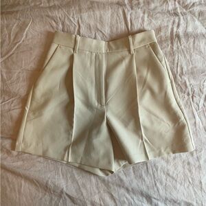 Abercrombie & Fitch Ultra High Rise Tailored Short Size Small